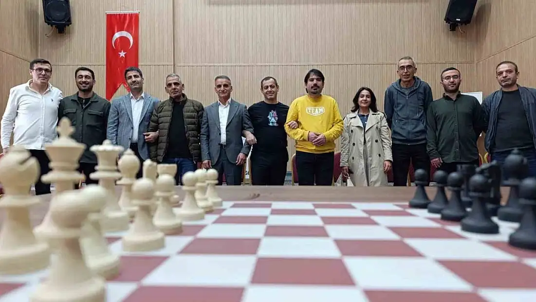 Elazığ'da düzenlenen satranç turnuvası sona erdi