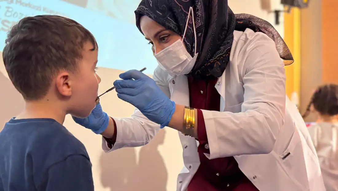 Diş Hekimi Demet Bozyiğit Yüksel’den Öğrencilere Diş Sağlığı Eğitimi