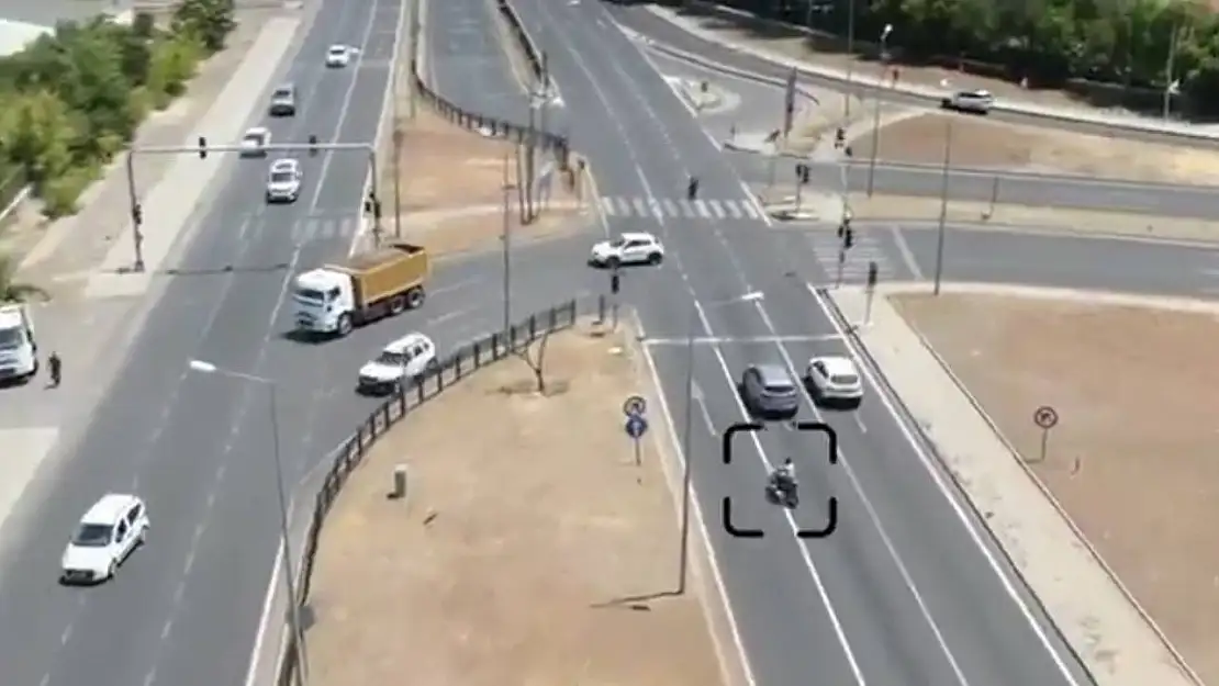 Bingöl'de dron destekli trafik denetiminde plakasız motosiklete ceza