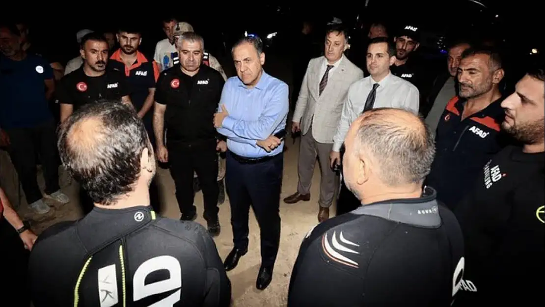Bingöl'de serinlemek için baraja giren çocuk boğuldu