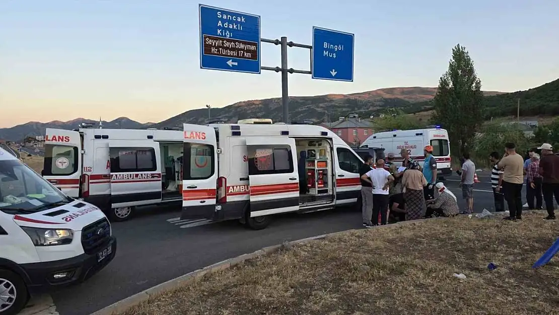 Bingöl'de trafik kazası: 11 yaralı