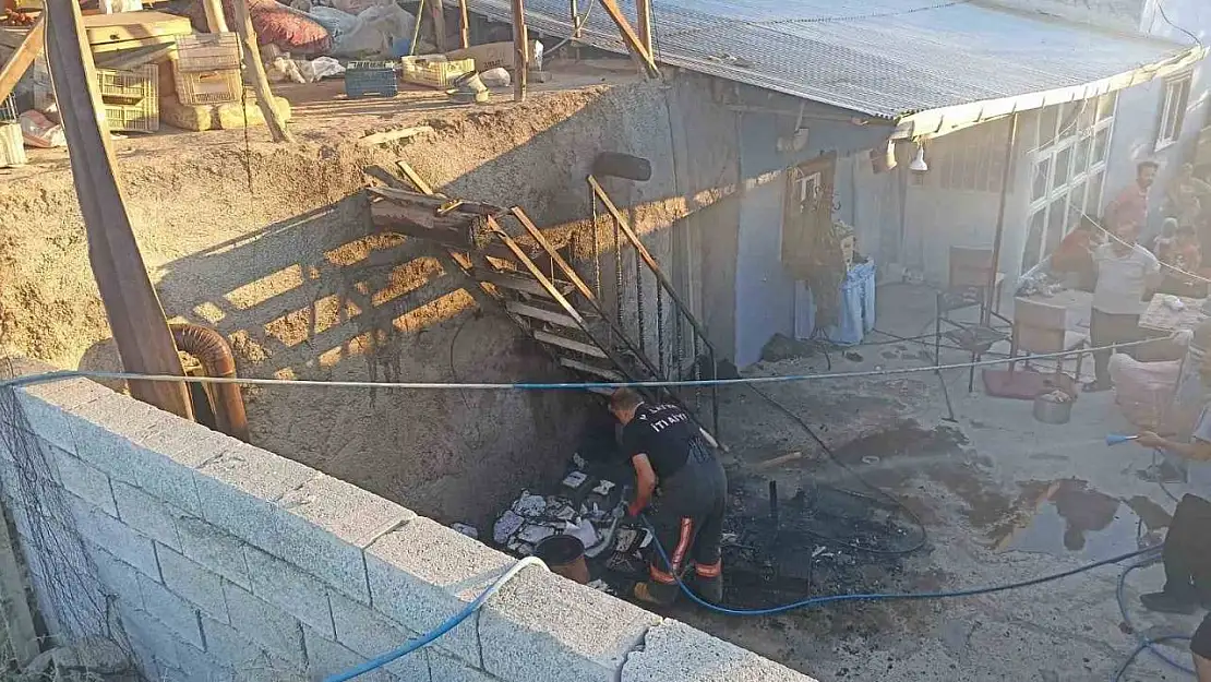 Darende'de ev yangını