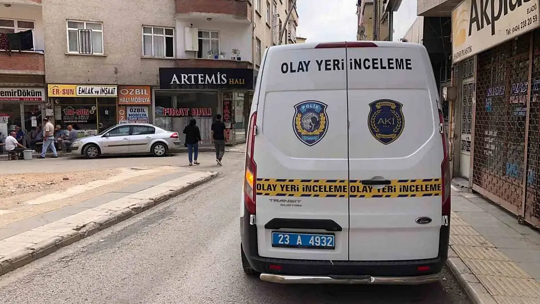 Elazığ'da dördüncü kattan düşen kadın hayatını kaybetti