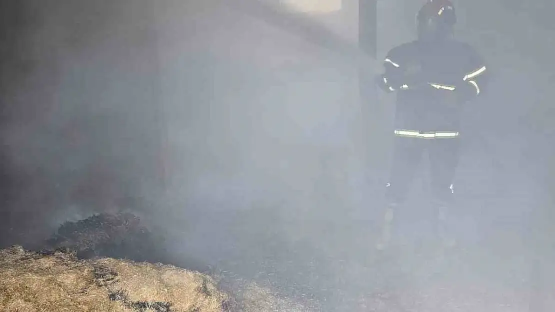Elazığ'da samanlık yangını