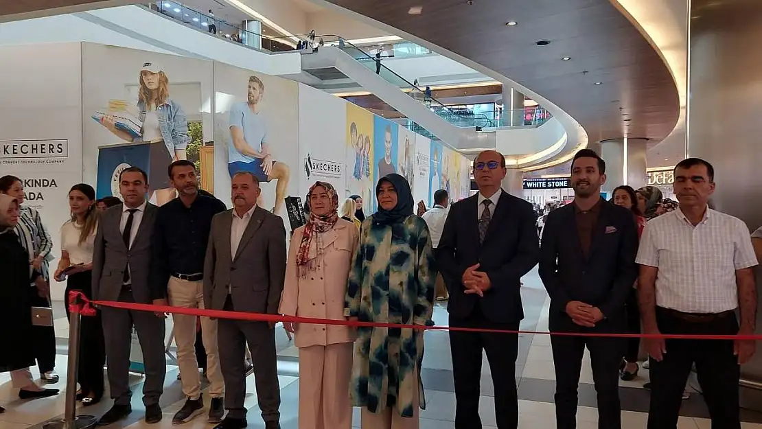 Kurs Merkezleri yıl sonu sergisi MalatyaPark AVM'de açıldı