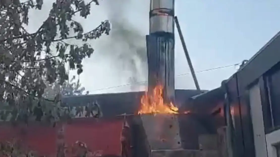 Malatya'da konteyner iş yerinde yangın