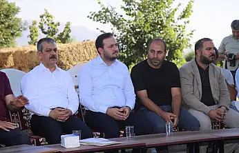 AK Parti Elazığ Karaçor'da Muhtarlarla Bir Araya Geldi