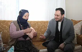 AK PARTİ ELAZIĞ'DAN REKOR SAHA ÇALIŞMASI: 250 KİŞİLİK EKİP İKİ GÜNDE 950 HANEYİ ZİYARET ETTİ