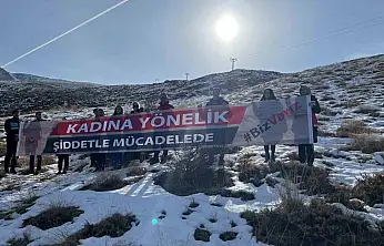 Elazığ'ın 2 bin 347 metrelik Hazarbaba zirvesinden şiddete karşı uyarı mesajı