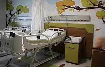 Fethi Sekin Şehir Hastanesi'nde çocuk periton diyalizi ünitesi hizmete girdi