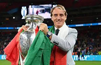 İtalya Milli Takımı'nın yeni teknik direktörü Roberto Mancini oldu.