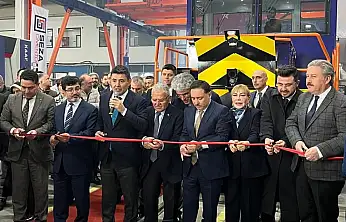 Seza Çimentodan Tarihi Atılım: Türkiye'nin İlk Yerli ve Milli Bataryalı Manevra Lokomotifini Seza Çimento Aldı