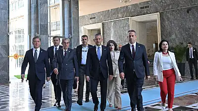 YENİ Parti'de yapılan kapalı grup toplantısında Parti Grup Yönetimi de belli oldu