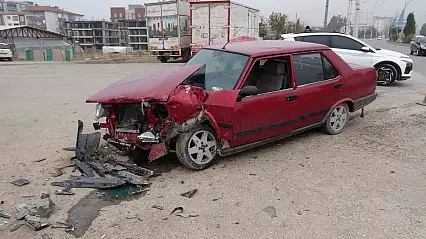 Malatya'da iki araç çarpıştı: 2 yaralı