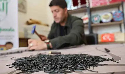 Hobisini sanata dönüştürdü, 500'ü aşkın eseriyle Türkiye'nin sayılı filografi ustalarından biri oldu