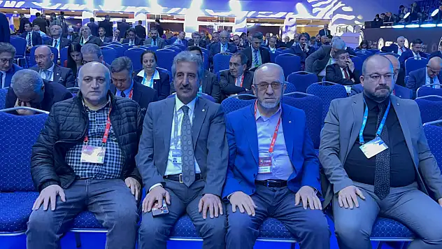 ELAZIĞ TİCARET BORSASI HEYETİ TOBB GENEL KURULU'NA KATILDI