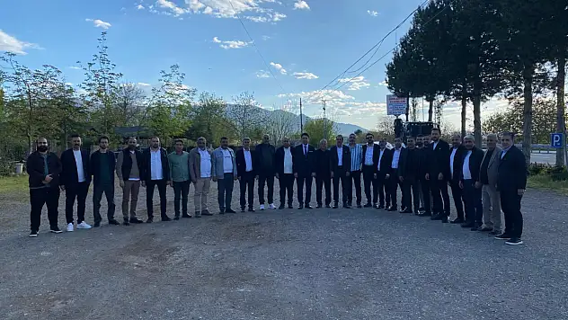 Elazığ TSO Başkan Adayı Nurullah Öner, Kovancılar ilçesine kalabalık bir ekiple ziyaret gerçekleştirdi.