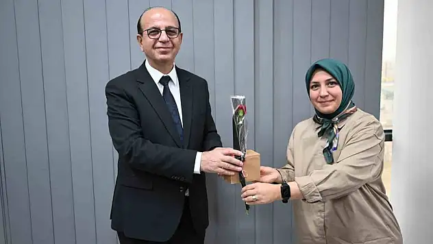 Başkan Geçit, eğitimin kahramanlarını unutmadı