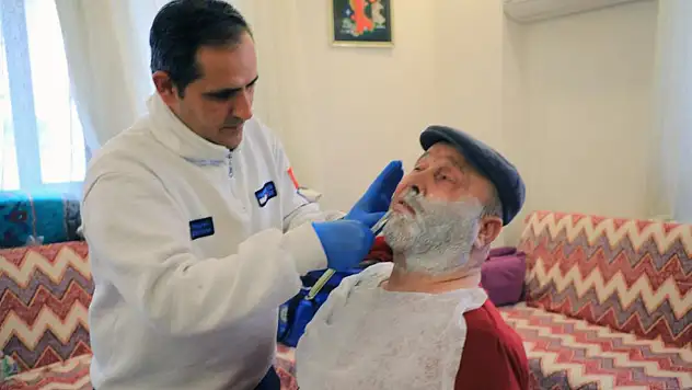 Muğla Büyükşehir, Bayram tıraşı ile evlere misafir oluyor