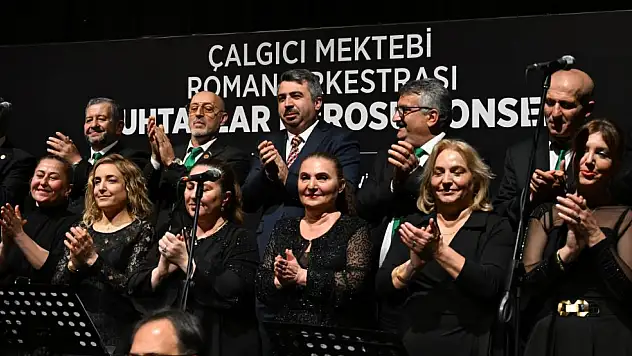 Yıldırım Belediyesi organize etti: Muhtarlar Korosundan muhteşem konser