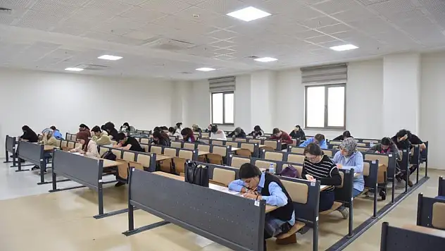 Yıldırım Belediyesinden gençlere 'TYT' desteği