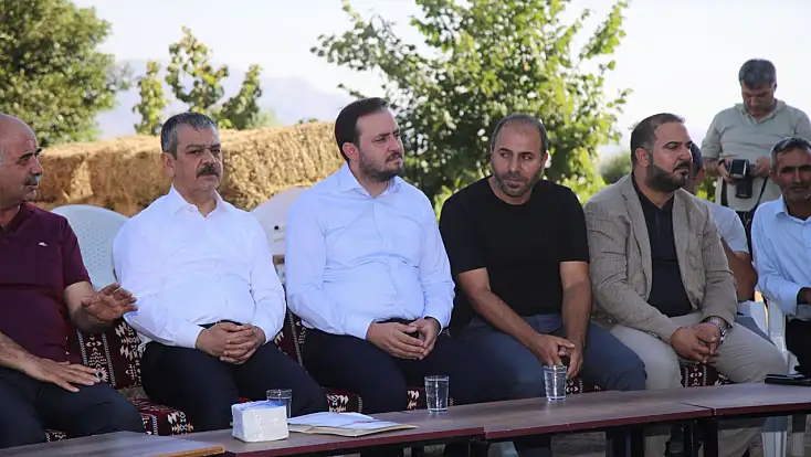 AK Parti Elazığ Karaçor'da Muhtarlarla Bir Araya Geldi