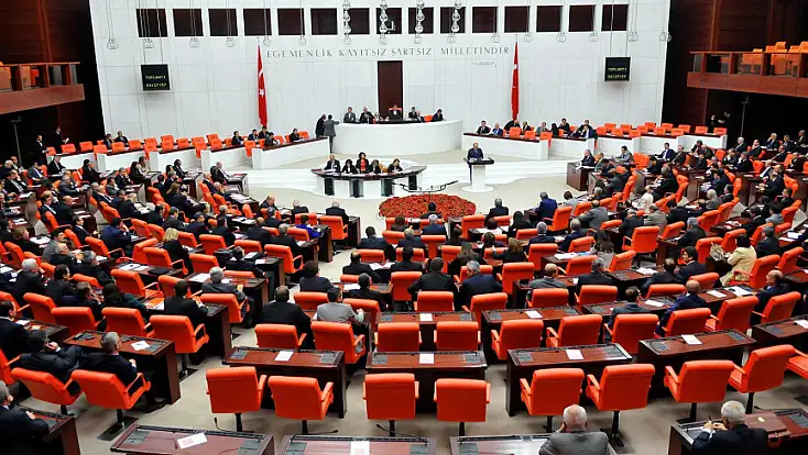 TBMM’ye sunulan torba yasa teklifiyle şehit yakınları, gaziler, vazife ve harp malulleri ile hak sahiplerinin mali ve sosyal haklarında değişiklik yapılması planlanıyor..