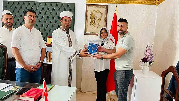 Alman Shıma, Elazığ'da İslamiyet'i seçti