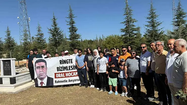 Boksör Oral Arslan kabri başında anıldı