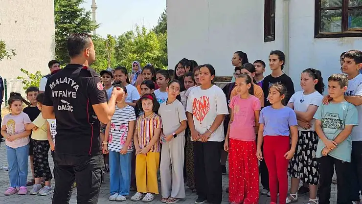 Büyükşehir belediyesi semt konakları öğrencilerine deprem ve yangın eğitimi verildi