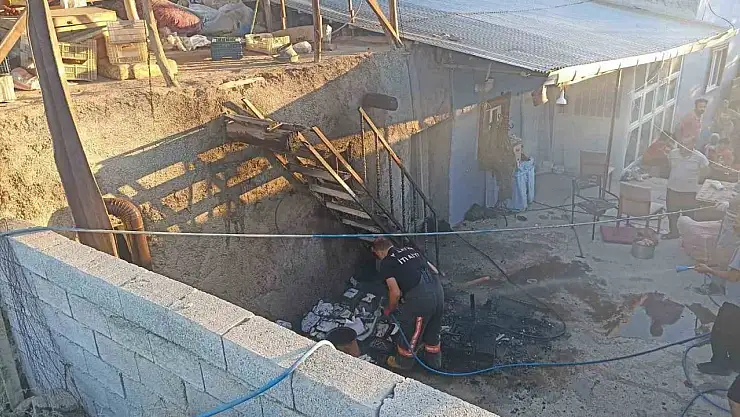 Darende'de ev yangını