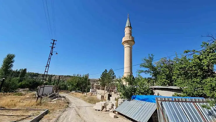 Darende'de tarihî Yusufpaşa Camisi yeniden ibadete açılmayı bekliyor