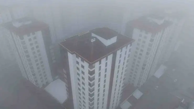 Elazığ'da 200 metreden şehir sis içinde kayboldu