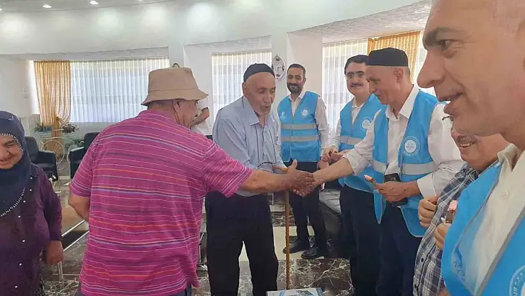 Elazığ'da Gazi Huzurevi'nde gönül sohbetleri sürüyor