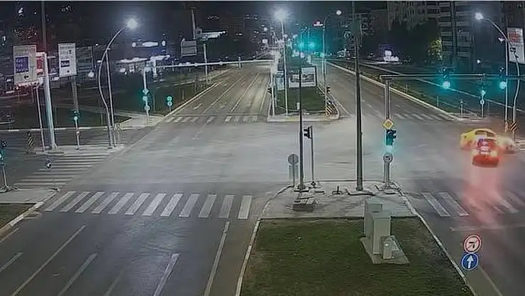 Elazığ'da taksiyle otomobil çarpıştı: 2 yaralı
