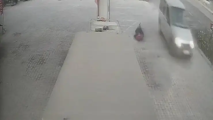 Eniştesine araçla çarpıp kaçtı: O anlar kameraya yansıdı