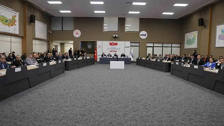 Kuzey Anadolu ve Doğu Anadolu Fay zonu arasında yer alan Elazığ'da İl Afet Risk Azaltma Planı ele alındı