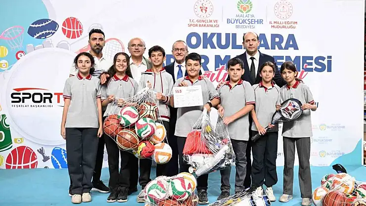Malatya Büyükşehir'den okullara spor malzemesi desteği