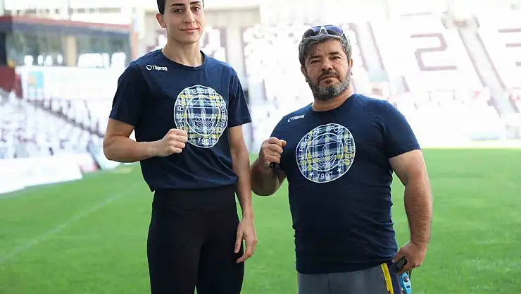 Milli boksör Gizem Özer, dudağındaki uçuktan dolayı elendi