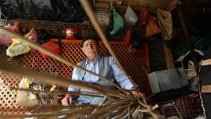 Teknolojiye ayak uydurdu unutulmaya yüz tutmuş semerciliği ayakta tutuyor