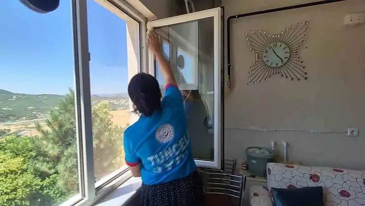 Tunceli'de Vefa Ekipleri 80 haneyi temizliyor