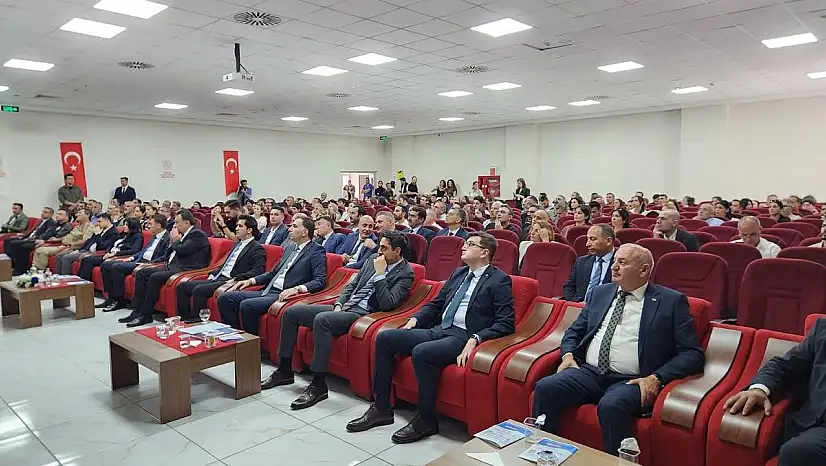 Tunceli'de eğitimde gelişim ve işbirliği için 'E Vizyon 62' çalıştayı başladı