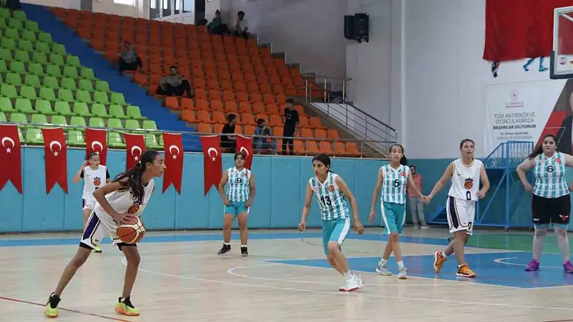ANALİG basketbol yarı final heyecanı Elazığ'da başladı