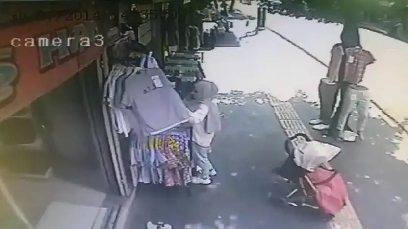 Dikkatsiz annenin unutkanlığı faciayla sonuçlanıyordu: O anlar kamerada