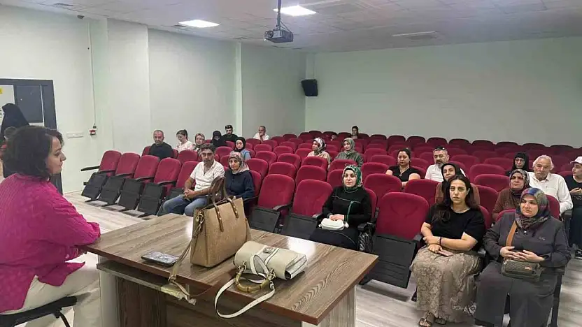 Elazığ'da veliler ile tanışma toplantısı düzenlendi