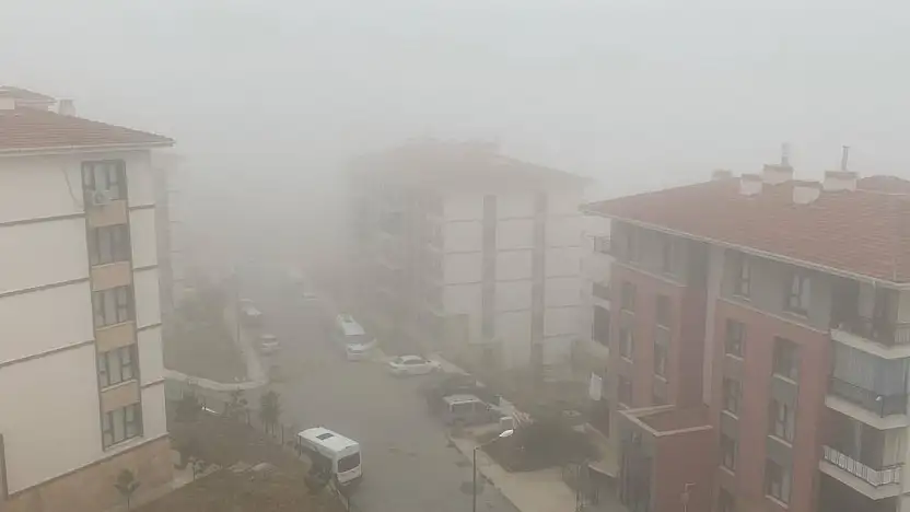 Elazığ'ın yüksek kesimlerde sis etkili oldu