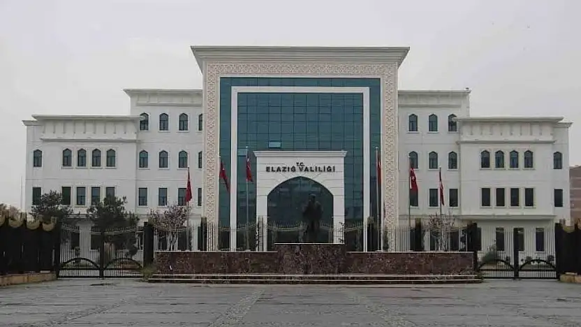 Elazığ Valiliği'nden yangın açıklaması