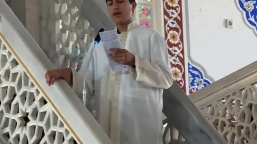 Genç hafızın Ayasofya hayali: İlk Cuma namazını Saray Camisi'nde kıldırdı
