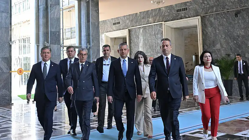 YENİ Parti'de yapılan kapalı grup toplantısında Parti Grup Yönetimi de belli oldu