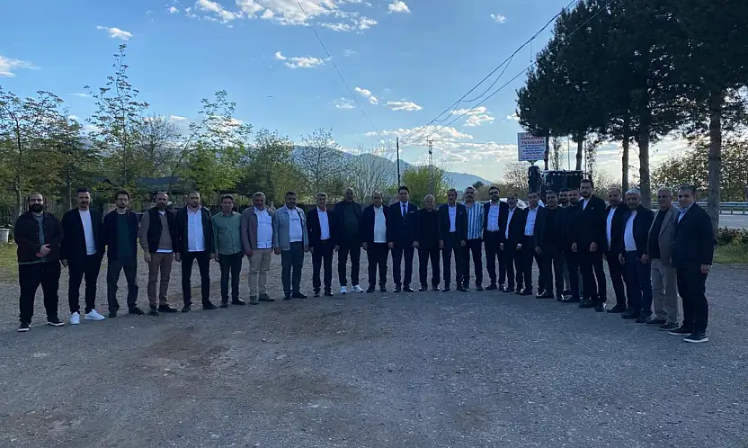 Elazığ TSO Başkan Adayı Nurullah Öner, Kovancılar ilçesine kalabalık bir ekiple ziyaret gerçekleştirdi.